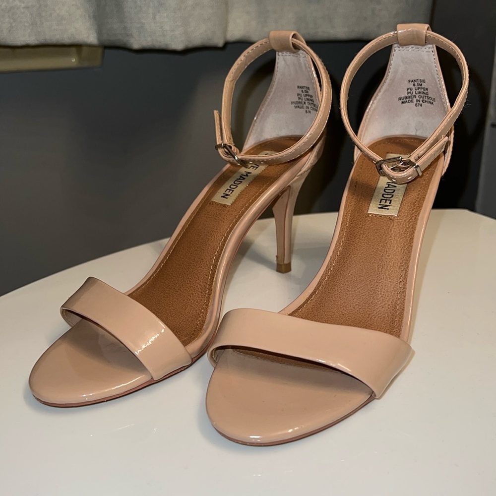 Steve Madden Fantise nude heels